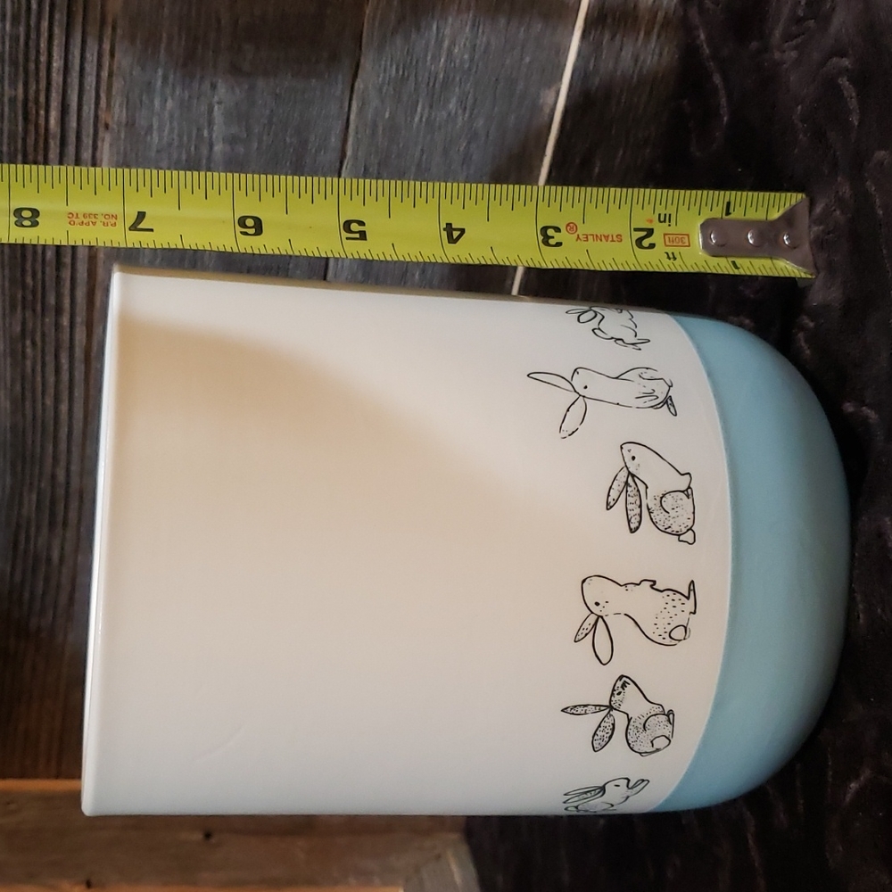 Bunny themed Spring vase pottery NWT